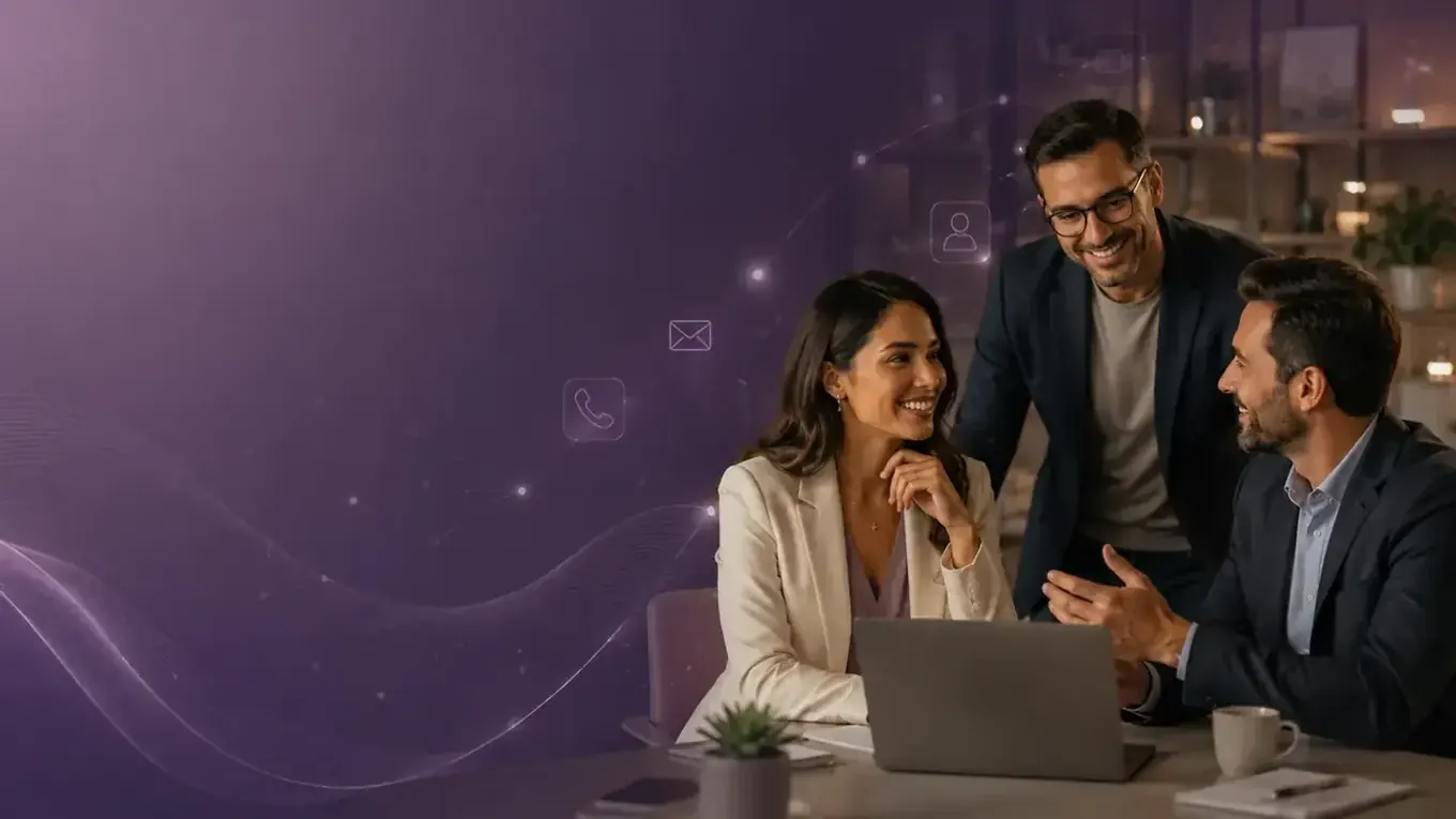 Equipe corporativa em colaboração com visual futurista sutil